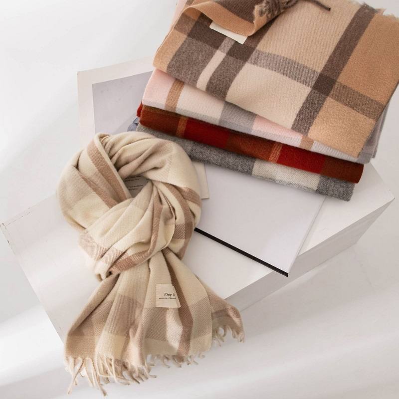 وشاح رقبة متعدد الاستخدامات من - مراجعة Infinity Scarf Knit وسعره